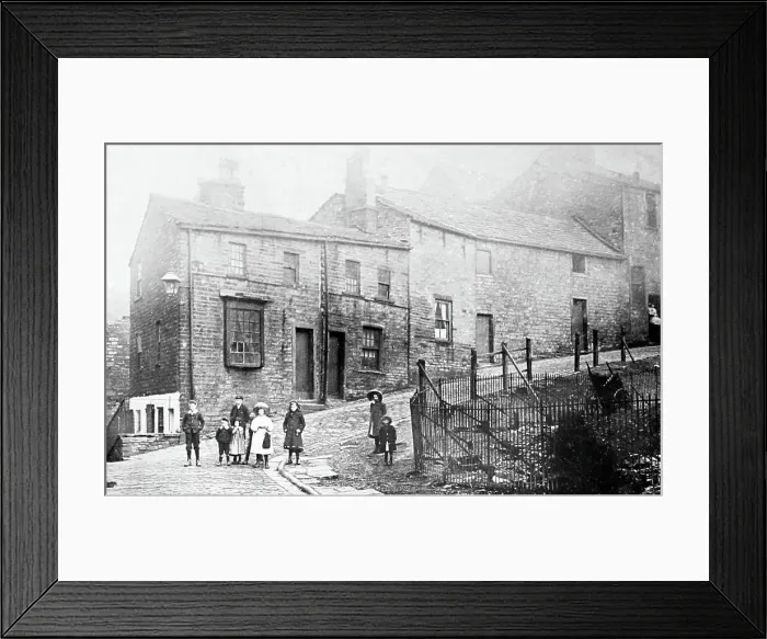 Framed Print : Hall Street, Burnley, early 1900s Framed Print : Hall Street, Burnley, early 1900s