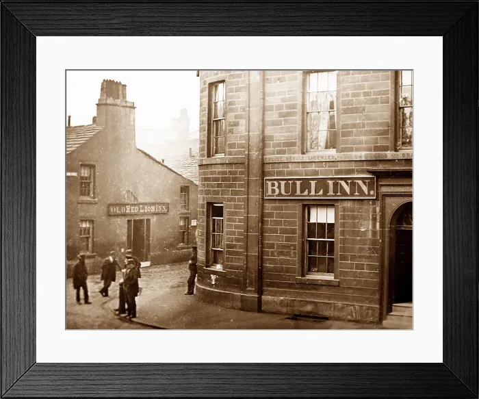 Framed Print : Bull Inn, Burnley, early 1900s Framed Print : Bull Inn, Burnley, early 1900s