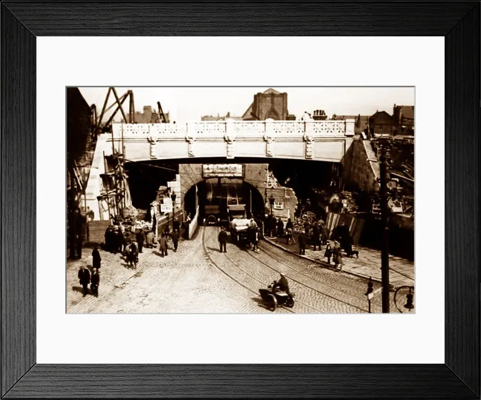 Framed Print : Old and new Leeds and Liverpool Canal aqueducts, Burnley Framed Print : Old and new Leeds and Liverpool Canal aqueducts, Burnley