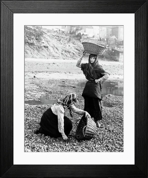 Framed Print : Gathering shellfish, Whitby, Victorian period