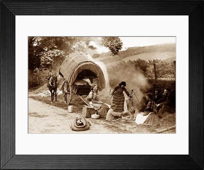 Framed Print : A gypsy encampment, Victorian period Framed Print : A gypsy encampment, Victorian period