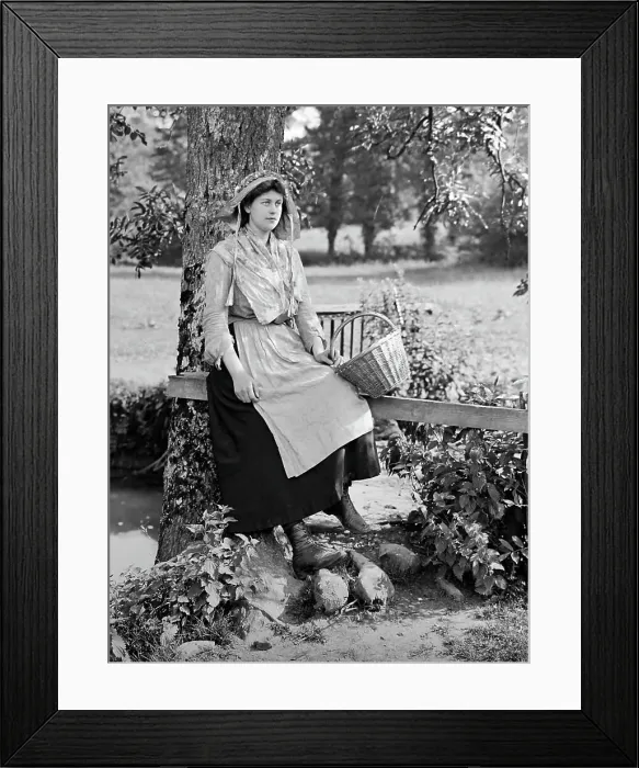 Framed Print : Rural idyll, England, Victorian period Framed Print : Rural idyll, England, Victorian period