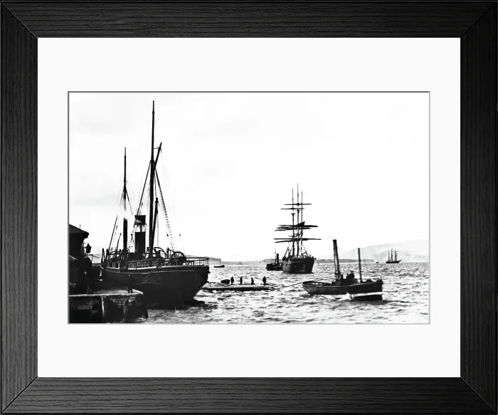 Framed Print : River Clyde, Greenock, Victorian period Framed Print : River Clyde, Greenock, Victorian period
