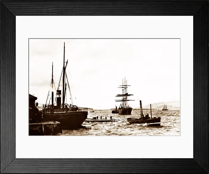 Framed Print : River Clyde, Greenock, Victorian period Framed Print : River Clyde, Greenock, Victorian period