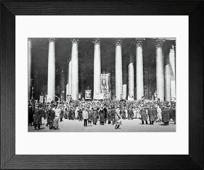 Framed Print : Crowd outside St. Paul's Cathedral, London, Victorian period Framed Print : Crowd outside St. Paul's Cathedral, London, Victorian period