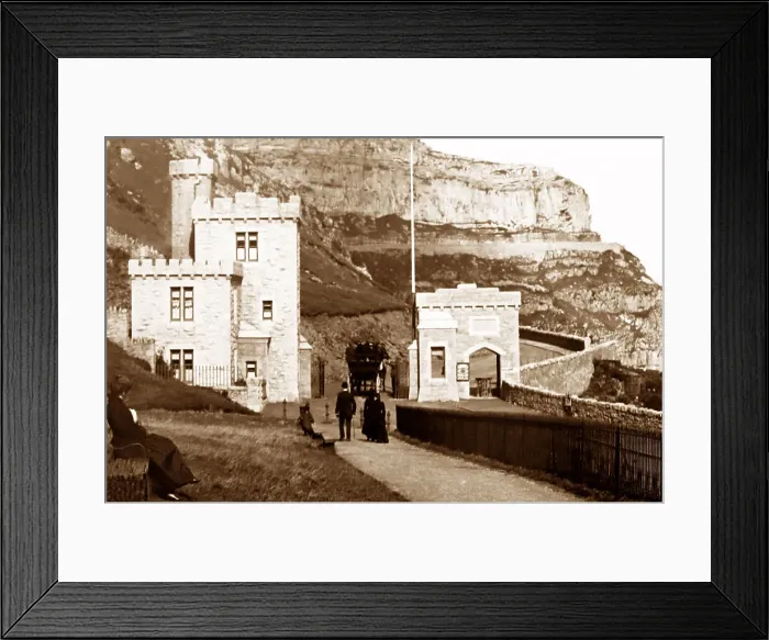 Framed Print : Marine Drive, Llandudno, early 1900s Framed Print : Marine Drive, Llandudno, early 1900s