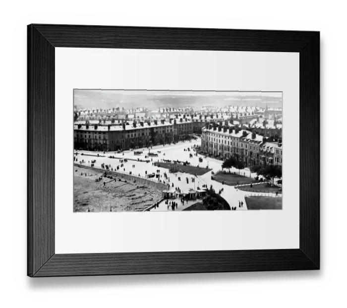 Framed Print : The Parade and Pier Entrance, Llandudno, Victorian period Framed Print : The Parade and Pier Entrance, Llandudno, Victorian period
