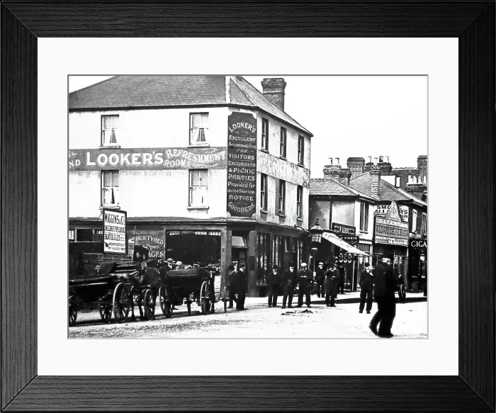 Framed Print : Lookers, King Street, Maidenhead, early 1900s Framed Print : Lookers, King Street, Maidenhead, early 1900s