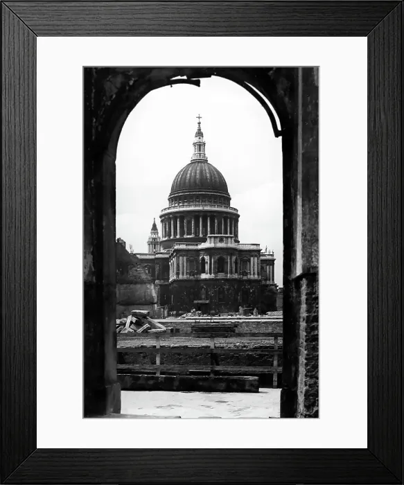 Framed Print : St. Paul's Cathedral, London, early 1900s Framed Print : St. Paul's Cathedral, London, early 1900s