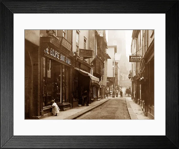 Framed Print : Dartmouth Fosse Street Framed Print : Dartmouth Fosse Street