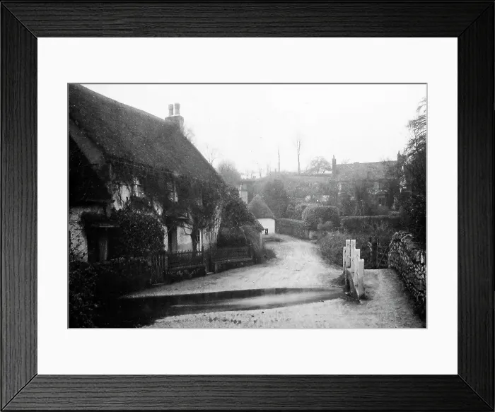 Framed Print : Coombeinteignhead devon Framed Print : Coombeinteignhead devon