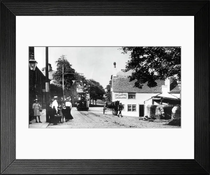 Framed Print : Stile Triangle - Halifa Framed Print : Stile Triangle - Halifa