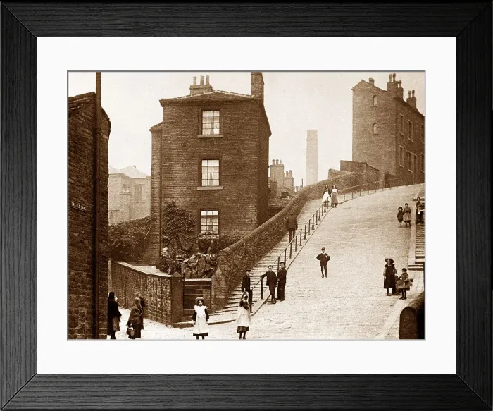 Framed Print : Sowerby Bridge - Gratrix Lane Framed Print : Sowerby Bridge - Gratrix Lane