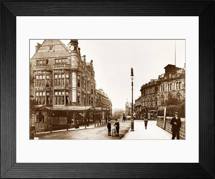 Framed Print : Harrogate - Parliament Street Framed Print : Harrogate - Parliament Street