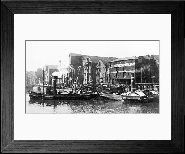Framed Print : Hull - Docks Framed Print : Hull - Docks