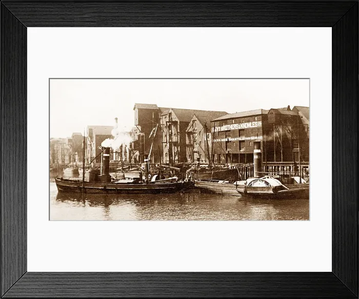 Framed Print : Hull - Docks Framed Print : Hull - Docks