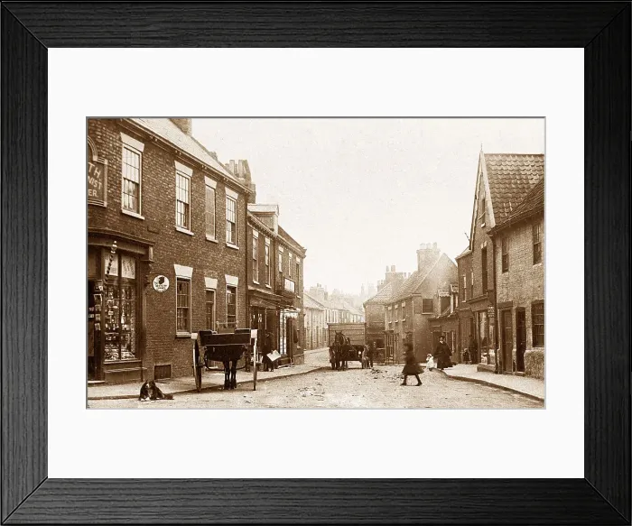Framed Print : Hornsea - Southgate Framed Print : Hornsea - Southgate