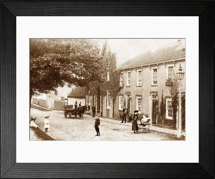 Framed Print : Hornsea - Eastgate Framed Print : Hornsea - Eastgate