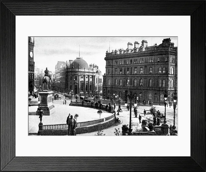 Framed Print : Queens Hotel Leeds