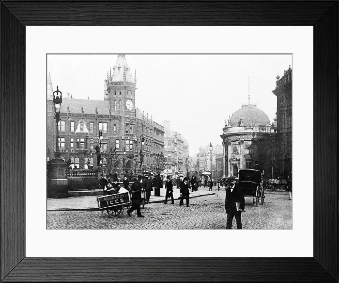 Framed Print : City Square Leeds Framed Print : City Square Leeds