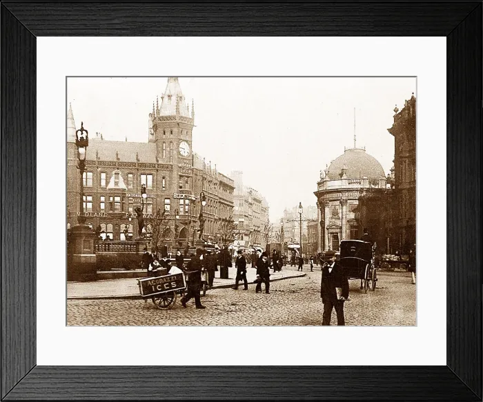 Framed Print : City Square Leeds Framed Print : City Square Leeds