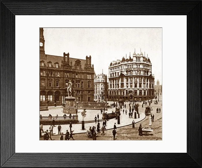 Framed Print : City Sq and Park Row Leeds Framed Print : City Sq and Park Row Leeds