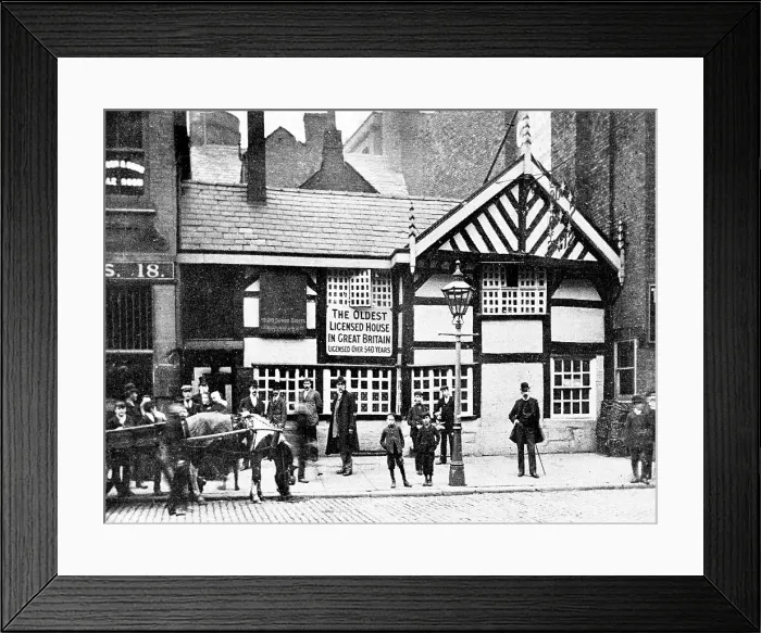Framed Print : Ye Olde Seven Stars pub, Manchester Framed Print : Ye Olde Seven Stars pub, Manchester