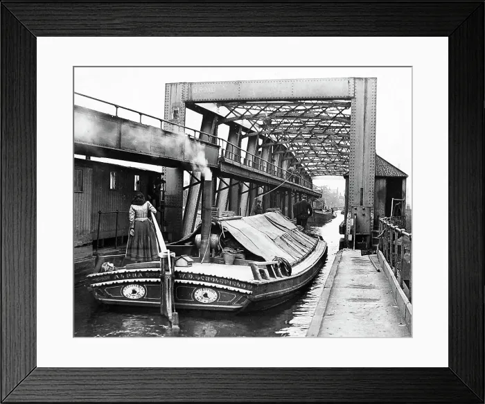 Framed Print : Manchester Ship canal Barton Aqueduct Framed Print : Manchester Ship canal Barton Aqueduct
