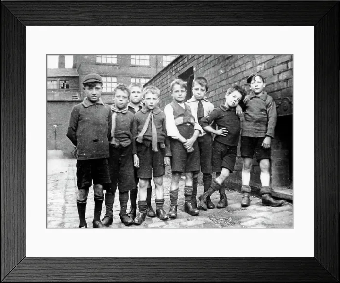 Framed Print : Manchester slums children Framed Print : Manchester slums children
