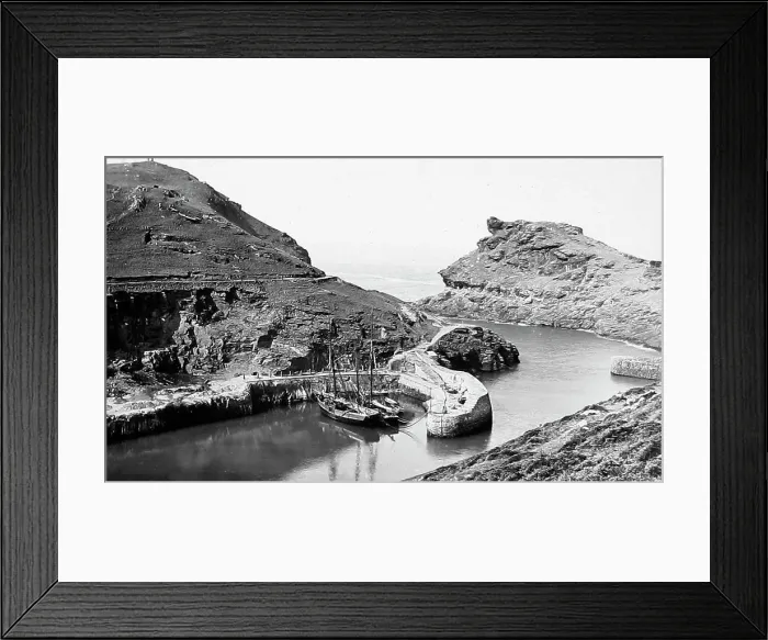 Framed Print : Boscastle harbour Framed Print : Boscastle harbour