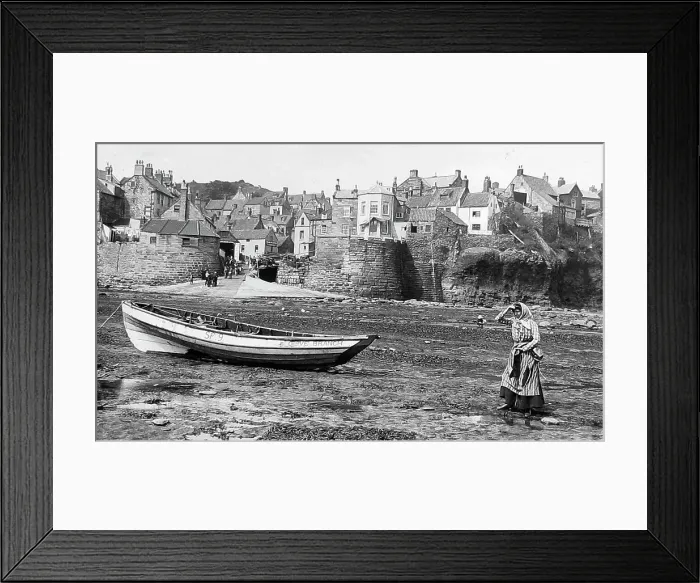 Framed Print : Robin Hoods Bay Framed Print : Robin Hoods Bay