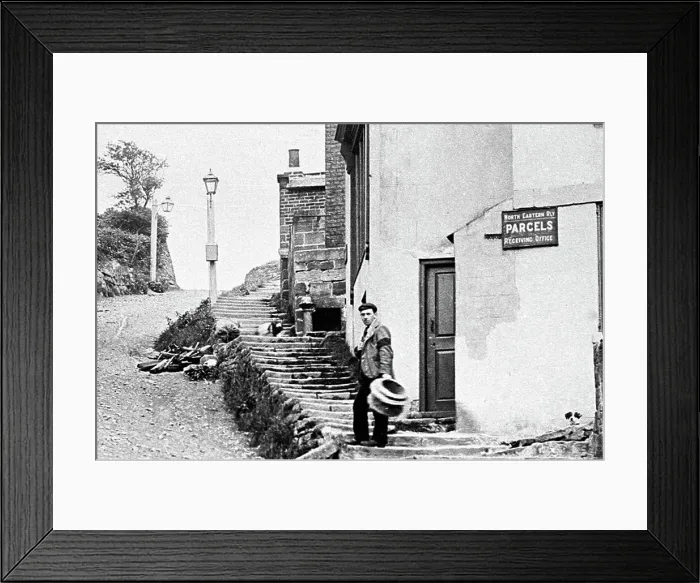 Framed Print : Robin Hood's Bay - The Bank Framed Print : Robin Hood's Bay - The Bank
