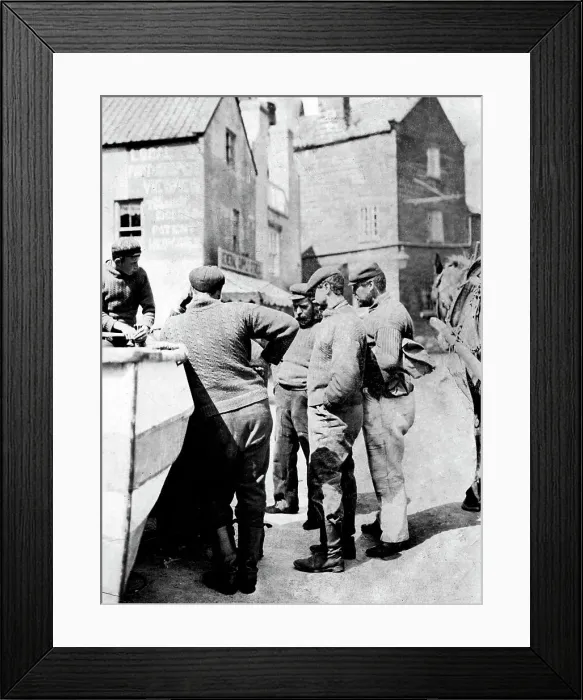 Framed Print : Robin Hood's Bay - Fishermen Framed Print : Robin Hood's Bay - Fishermen