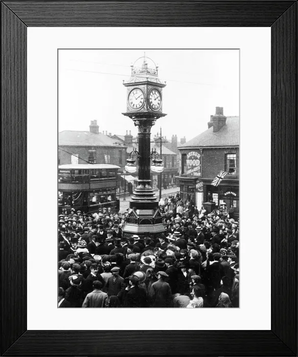 Framed Print : Rotherham - Effingham Square Framed Print : Rotherham - Effingham Square