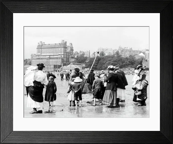 Framed Print : Beach Scarborough, South Beach Framed Print : Beach Scarborough, South Beach
