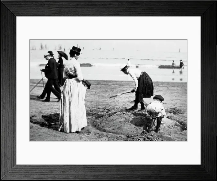Framed Print : Beach Scarborough Framed Print : Beach Scarborough
