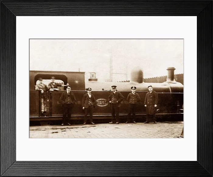 Framed Print : Thornhill - Railway Station - Dewsbury Framed Print : Thornhill - Railway Station - Dewsbury