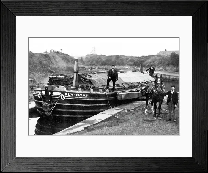 Framed Print : Wakefield, Canal Barge, Horbury Bridge Framed Print : Wakefield, Canal Barge, Horbury Bridge