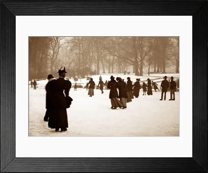 Framed Print : Skating on the Serpentine, London, Victorian period Framed Print : Skating on the Serpentine, London, Victorian period