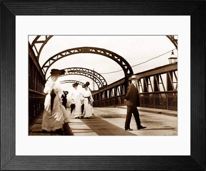 Framed Print : The Cantilever Bridge, Latchford, Victorian period Framed Print : The Cantilever Bridge, Latchford, Victorian period