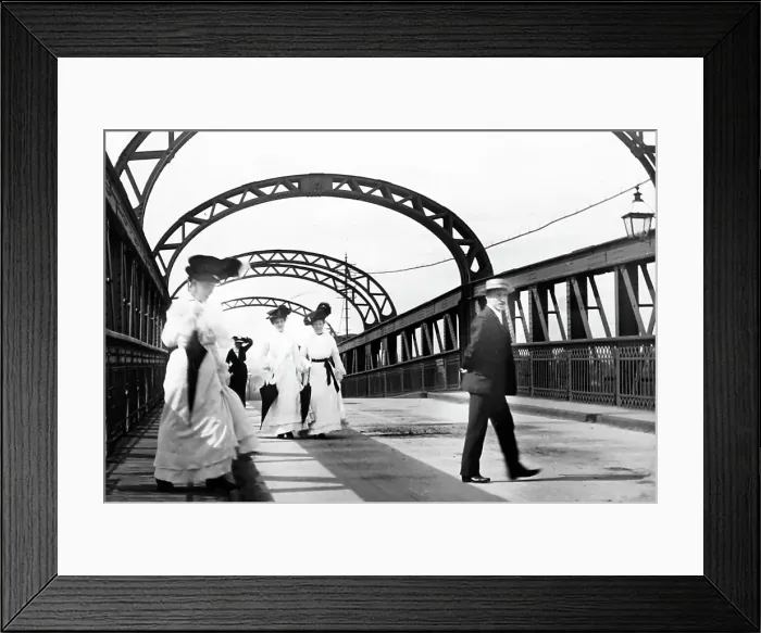 Framed Print : The Cantilever Bridge, Latchford, Victorian period Framed Print : The Cantilever Bridge, Latchford, Victorian period