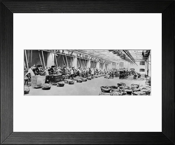 Framed Print : The cutting room, tobacco plantation, Virginia, USA Framed Print : The cutting room, tobacco plantation, Virginia, USA