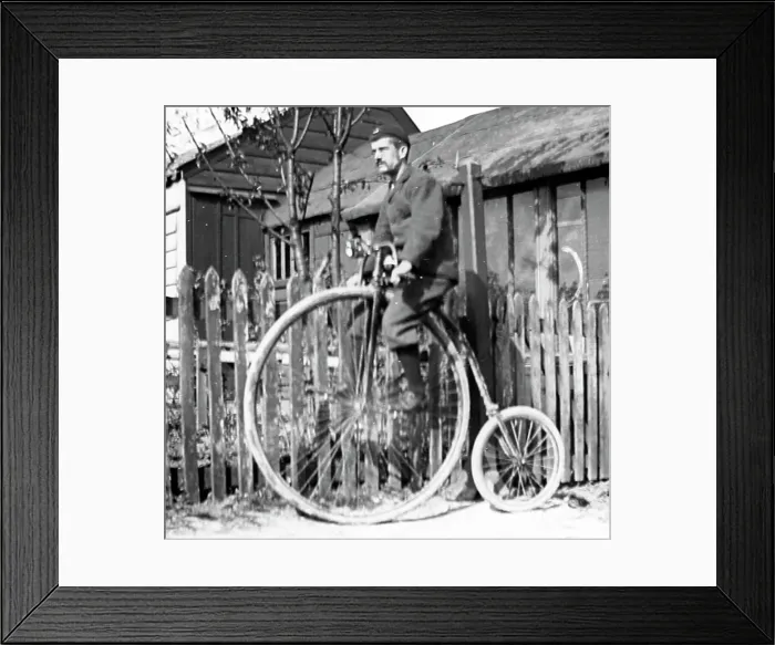 Framed Print : Penny farthing bicycle with pneumatic tyres, early 1900s Framed Print : Penny farthing bicycle with pneumatic tyres, early 1900s