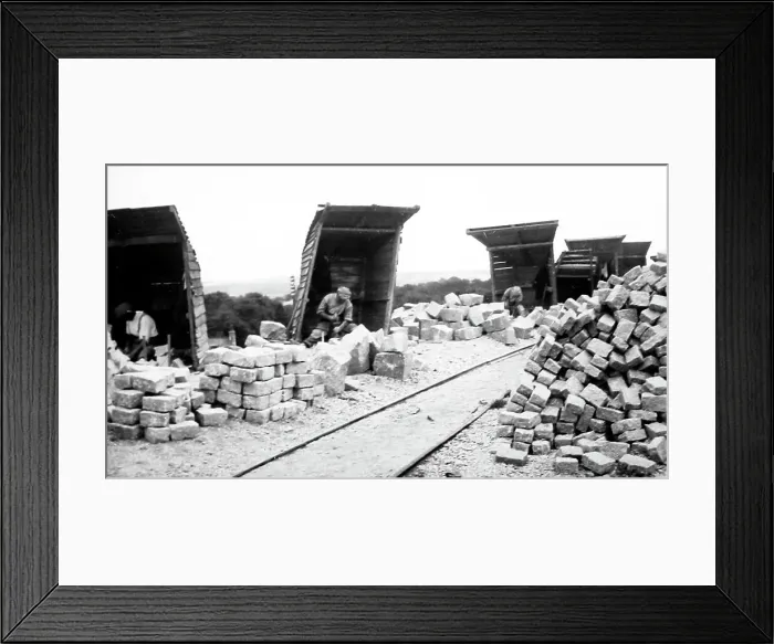 Framed Print : Cutting setts, Rubislaw Quarry early 1900s Framed Print : Cutting setts, Rubislaw Quarry early 1900s