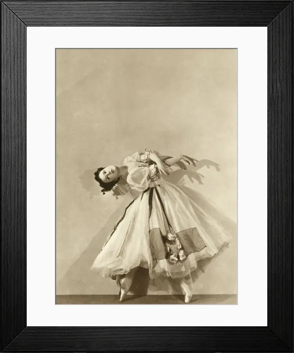 Framed Print : Gwyneth Mathews, ballerina in Apparitions, Vic-Wells Ballet Framed Print : Gwyneth Mathews, ballerina in Apparitions, Vic-Wells Ballet