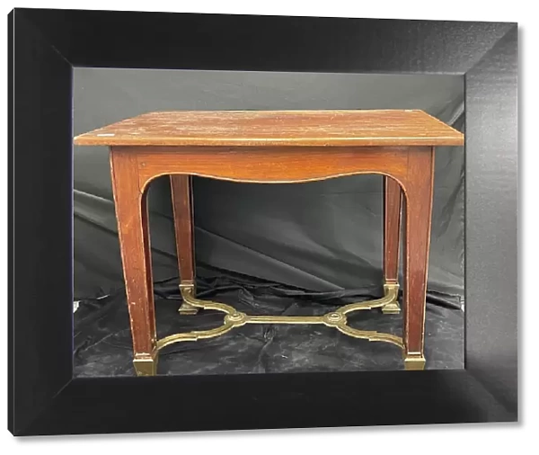 RMS Majestic, mahogany side table