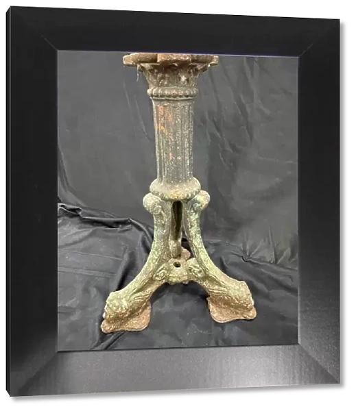 RMS Olympic cast iron table base