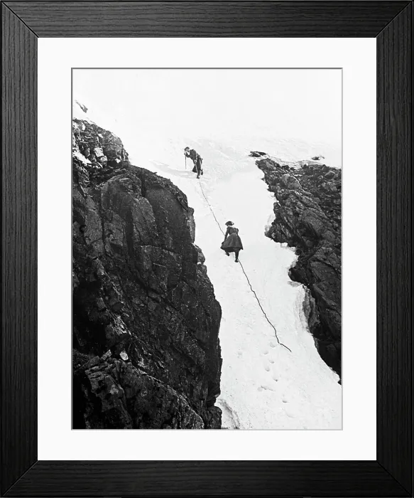 Framed Print : Climbing Deep Ghyll, Scawfell in the Lake District Framed Print : Climbing Deep Ghyll, Scawfell in the Lake District