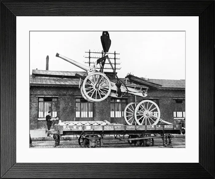 Framed Print : A British cannon arriving in France during WW1 Framed Print : A British cannon arriving in France during WW1