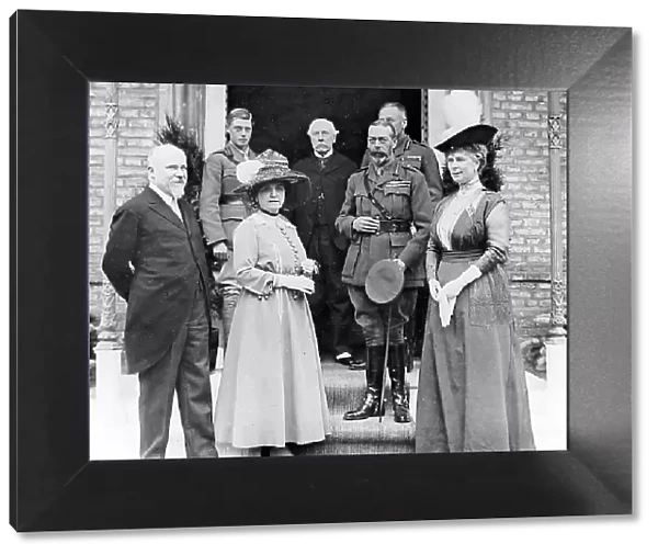 King and Queen visit France during WW1